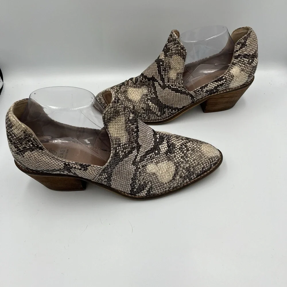 Beast Fashion Snakeskin Gray Cream Size 10 Slip On Booties Western Edgy Festival